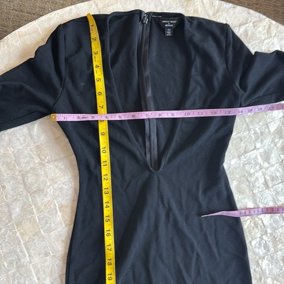 Chrissy Teigen x Revolve Get Low Midi Dress XS NEW black LBD soft jersey - Picture 6 of 10